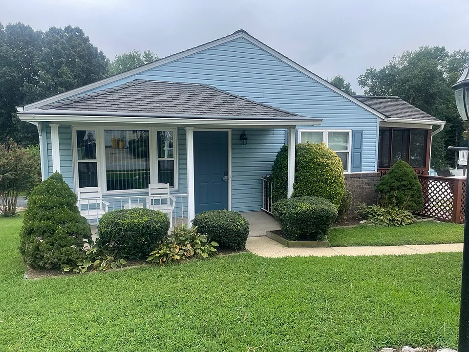345 Edgewood Rd