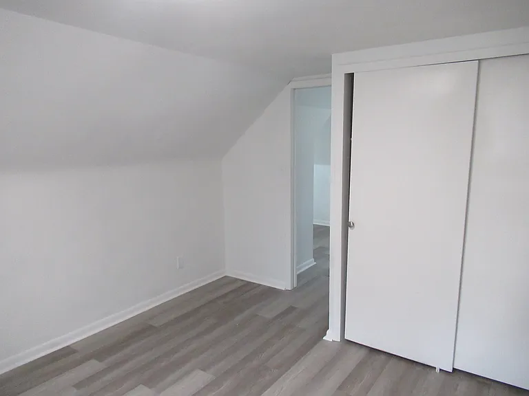 86 Cowles Ave — Photo 14
