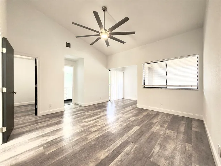 11698 NW 20th Dr — Photo 21
