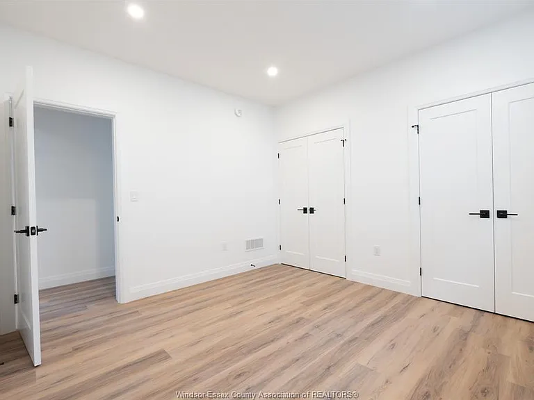 987 Ford Blvd #2 — Photo 5