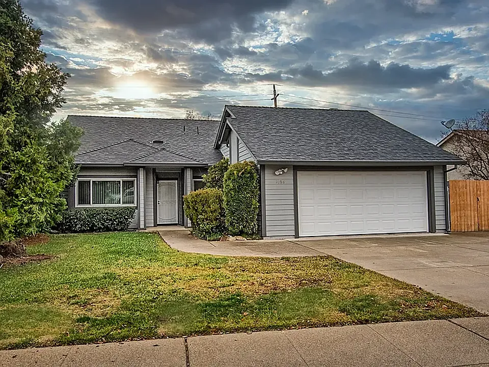 1698 Marigold Way