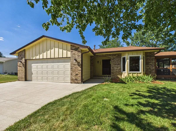 1604 Rio Loma Dr, Burnsville, MN 55337