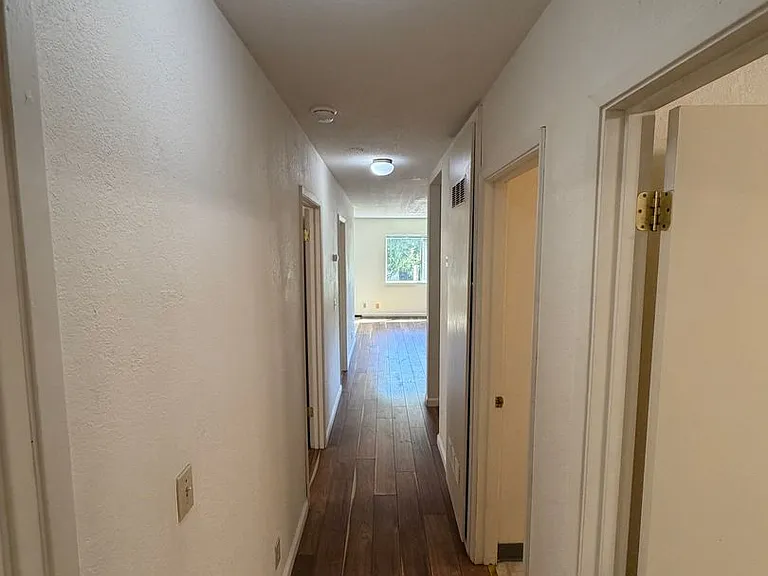 1448 Warner St — Photo 35