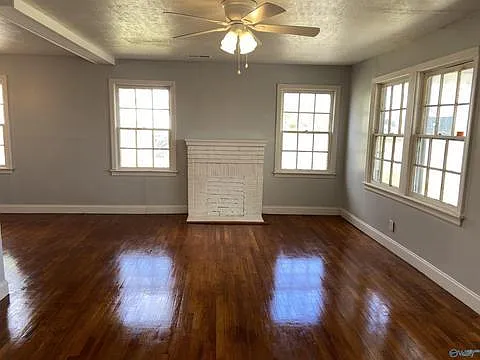1503 Litchfield Ave — Photo 4