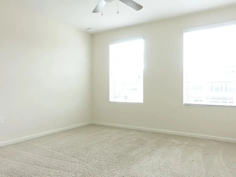 1014 Musgrass Cir — Photo 13