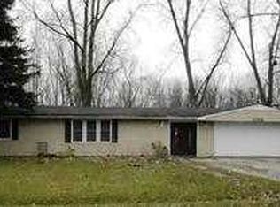 1792 Swaney Rd, Walled Lake, MI 48390