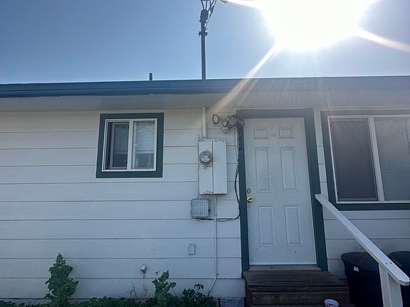 2nd image of 842 D St