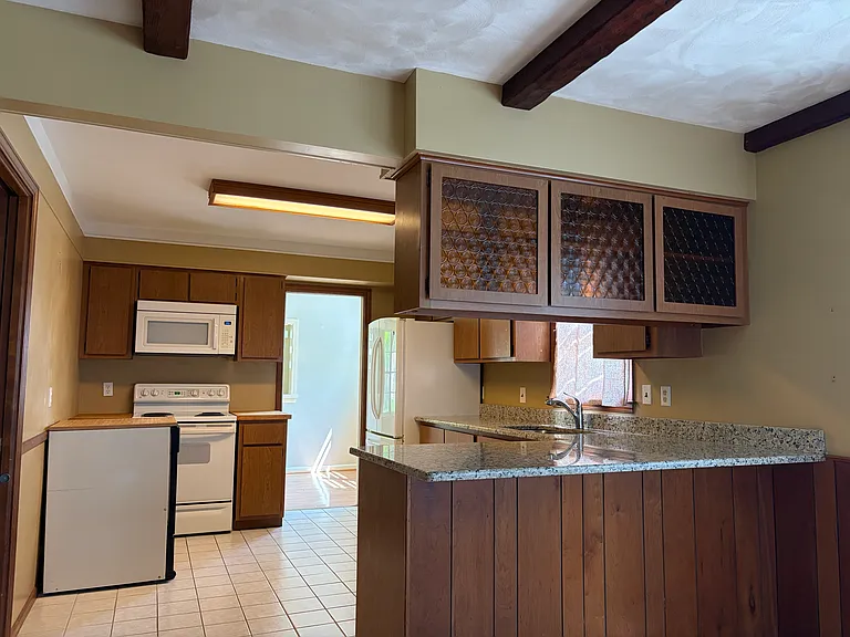 866 Colebrook Dr — Photo 28