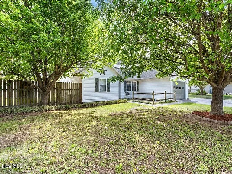 1162 Shroyer Cir — Photo 3