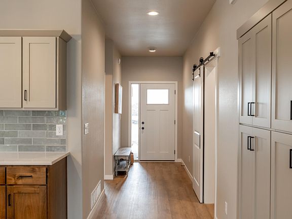 4th image of 6272 86th Ave S