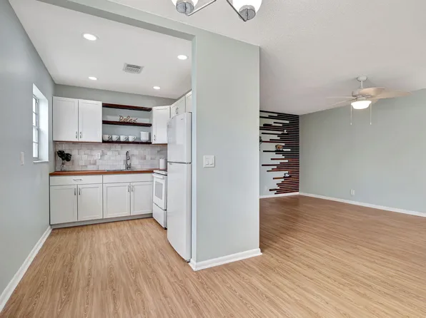 232 Norwich J, West Palm Beach, FL 33417