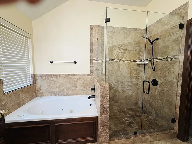 18224 Bridlington Dr — Photo 10