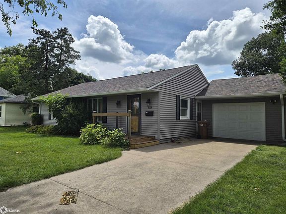 2nd image of 1429 Summer St