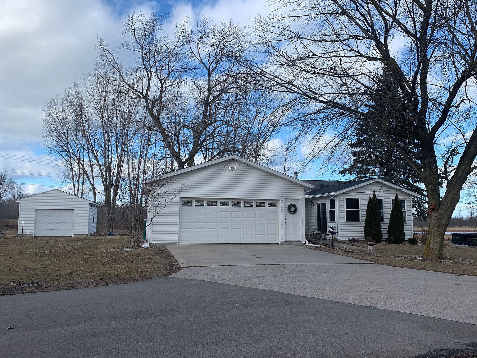4367 Wheeler Rd, Bay City, MI 48706 Zillow