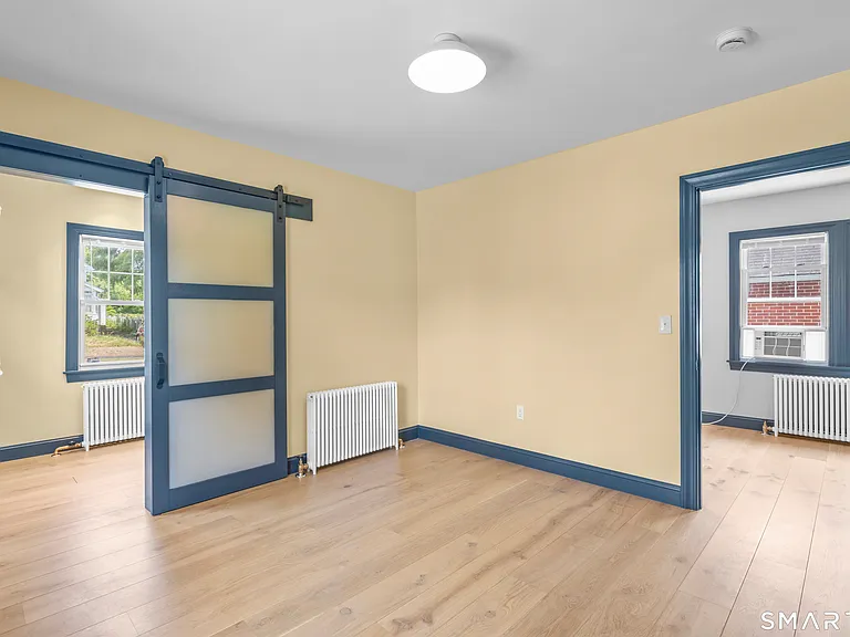 16 Saint Charles Ave — Photo 10