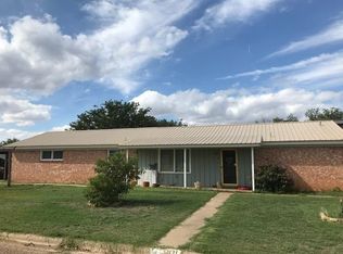 901 2nd St, Lorenzo, TX 79343