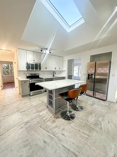 36 Roosevelt Ave Photo 1