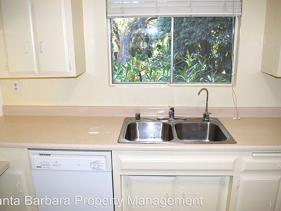 5th image of 2130 Alisos Dr