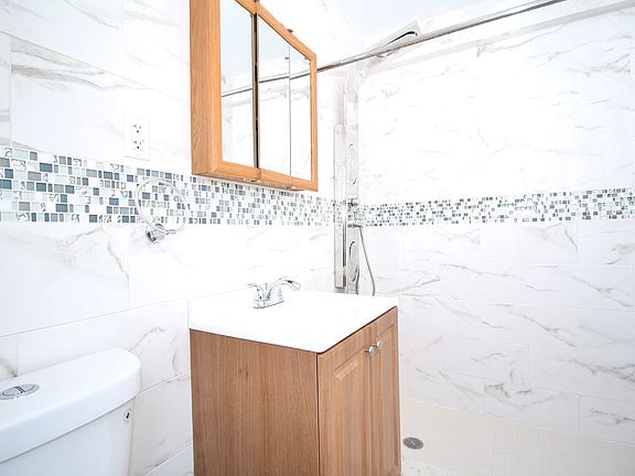 5th image of 30-27 42nd St #2RR