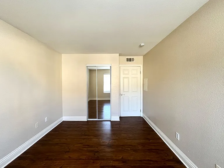 2550 San Gabriel Way #104 — Photo 15