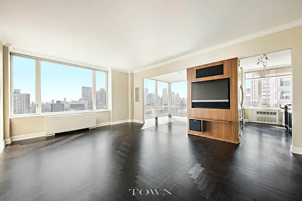 Rented by Town Residential | media 18