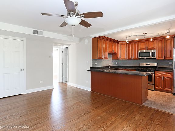 4th image of 6407 S Oak Park Ave APT E22