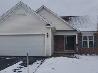8 Winter Rdg, Spencerport, NY 14559