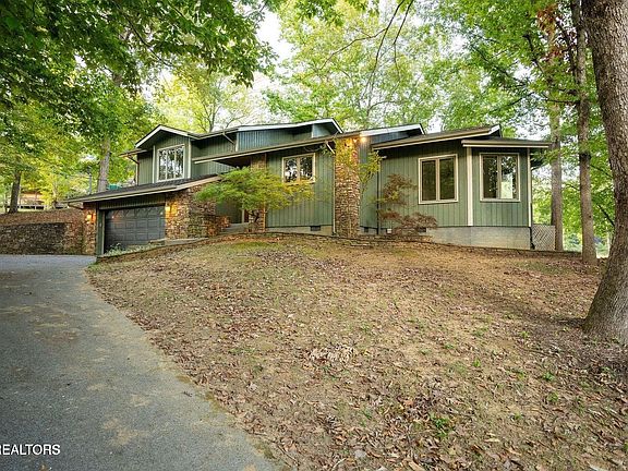 2nd image of 310 White Cap Ln