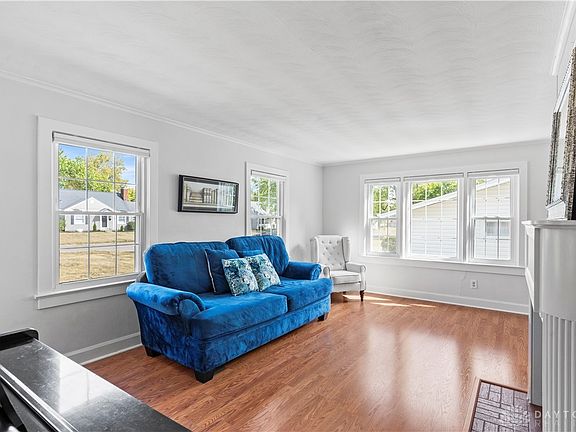 4th image of 62 Martha Ave