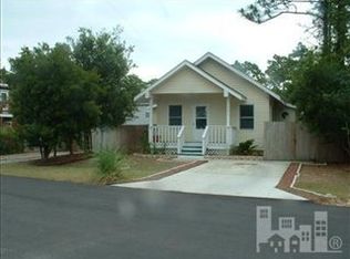 1007 5th St S, Carolina Beach, NC 28428