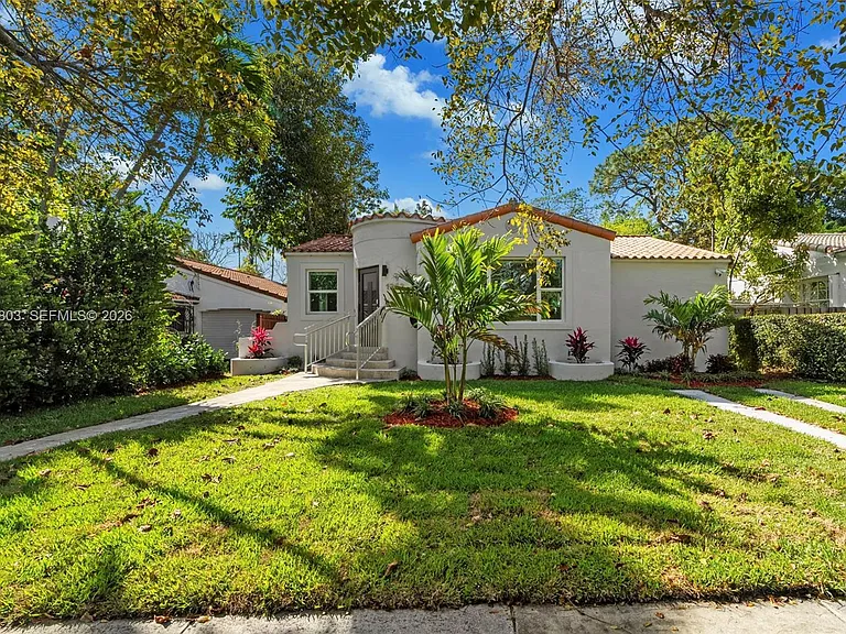 1262 SW 15th Ter — Photo 33