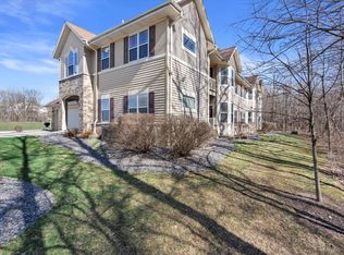 5373 W Cobblestone Way UNIT D, Franklin, WI 53132