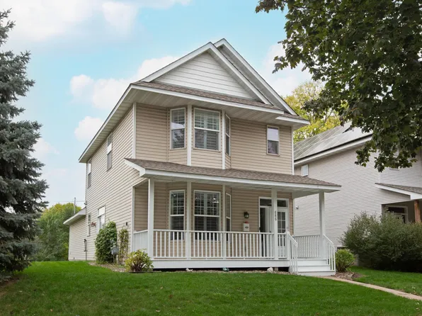 686 Armstrong Ave, Saint Paul, MN 55102