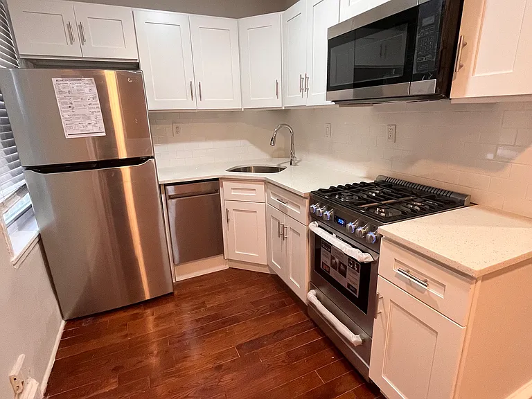 1812 Pine St #1R — Photo 3