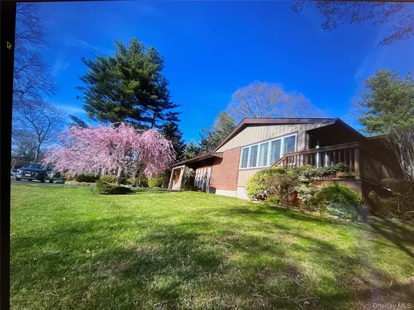 271 Terry Road, Smithtown, NY 11787