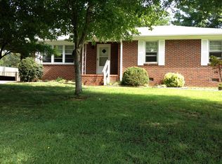 141 Dover Rd, Spartanburg, SC 29301