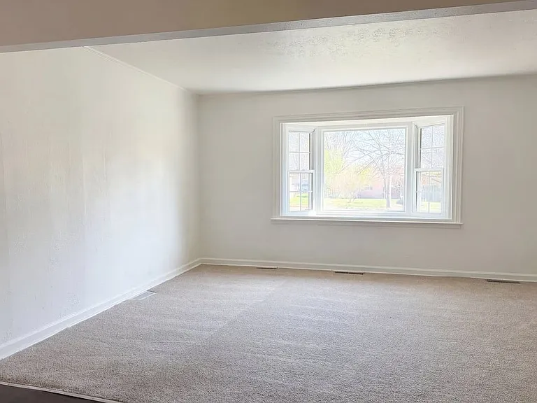 410 B St — Photo 8