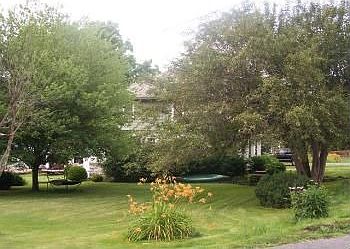 2nd image of 472 Lafayette St