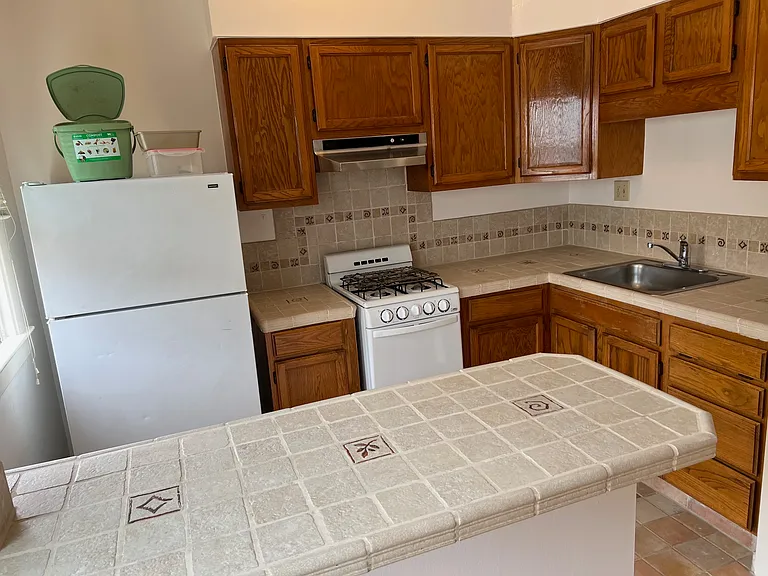 Staten AvenueApartments — Photo 12