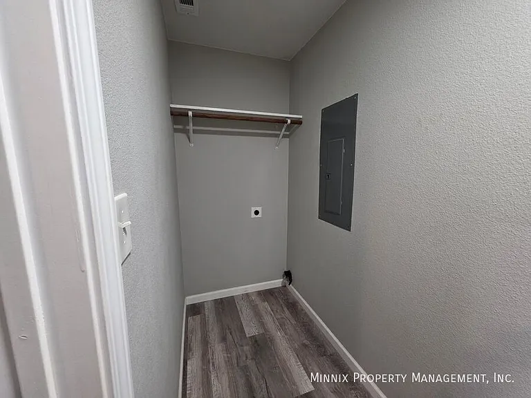 4603 Mercedes Dr — Photo 22