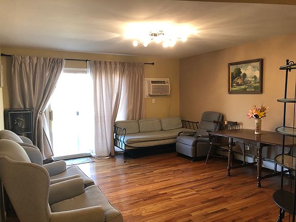 2nd image of 530 Chase Dr APT 7