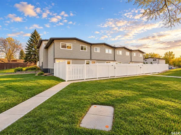 1292 Gordon Road #14, Moose Jaw, SK S6H 3E5