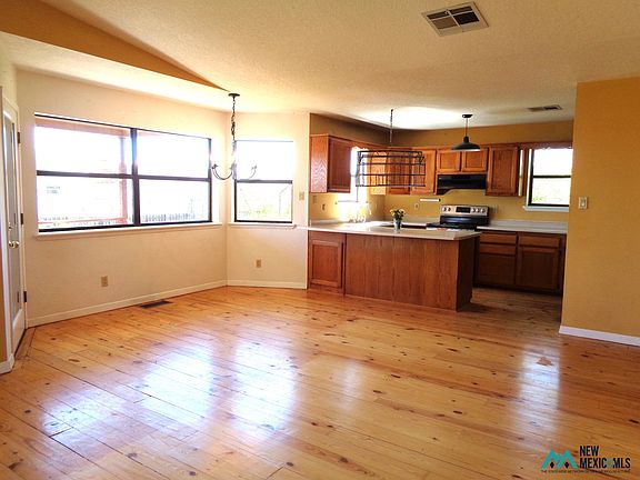 4th image of 408 Dove Ave