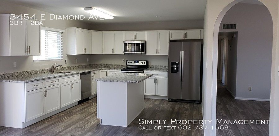 1st image of 3454 E Diamond Ave