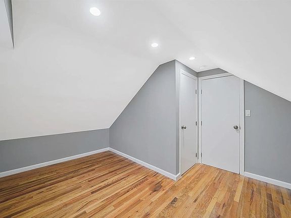 3rd image of 14 Titmus Dr