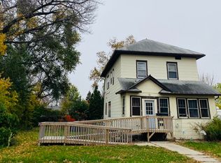 1314 4th Ave SE, Aberdeen, SD 57401
