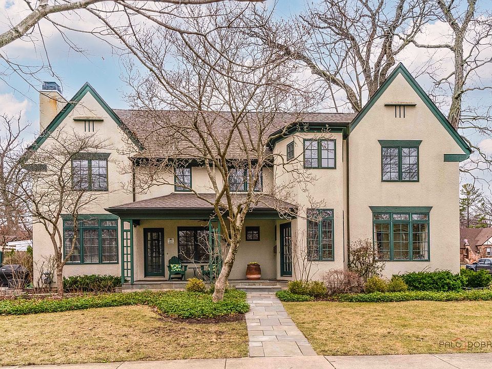1st image of 249 E Sheridan Pl