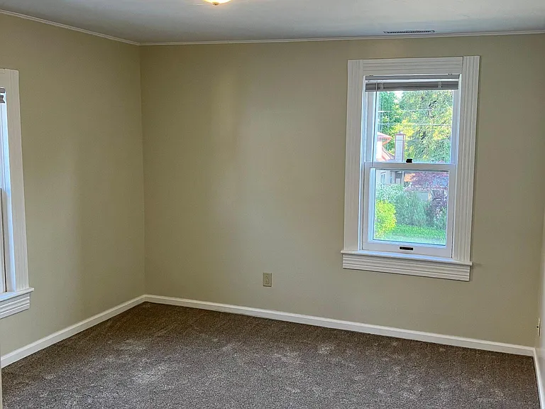 462 W Oakland Ave — Photo 7