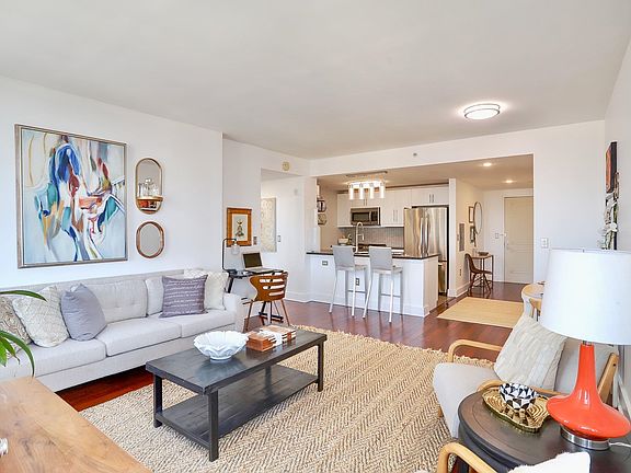 3rd image of 88 Morgan St APT 4109