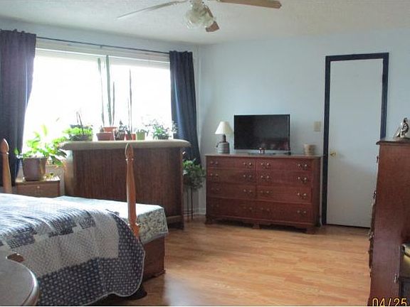 3rd image of 44 Knoll Dr APT A1